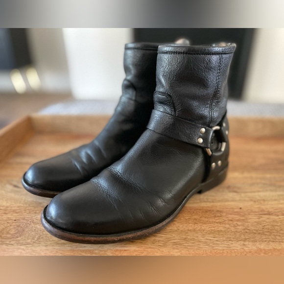Frye Phillip Harness Boots Size 8 B Womens Black Ankle Zip Motorcycle - Picture 2 of 11